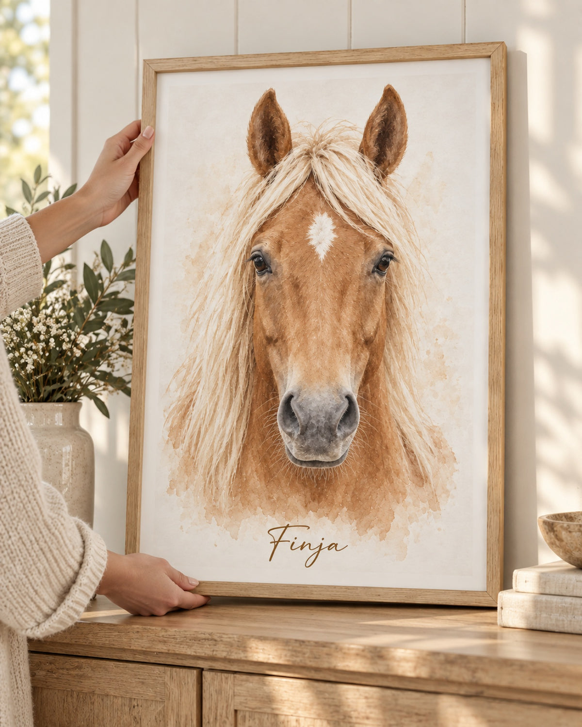 Pferdeportrait im Holzrahmen mit Haflinger im Aquarellstil und Namen