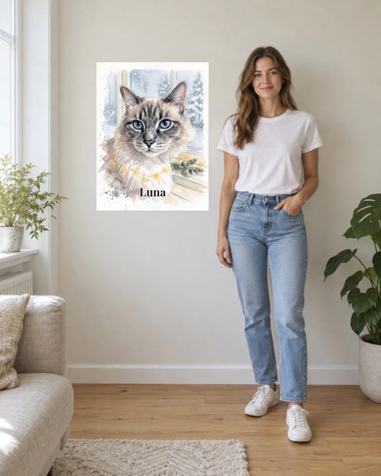 Deine Katze am Weihnachtsfenster: personalisiertes Wandbild, Katze Luna im Aquarellstil neben einer Person als Größenvergleich